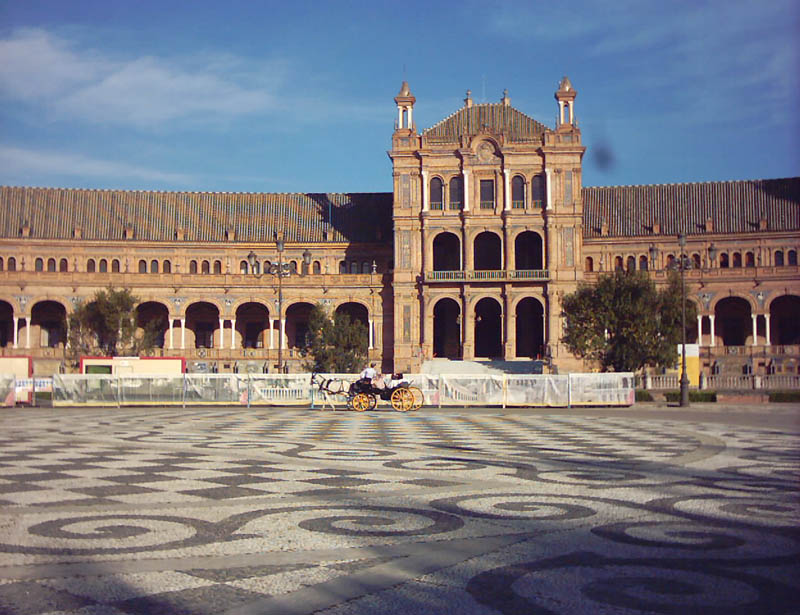 coche-caballos-plaza-espana-sevilla