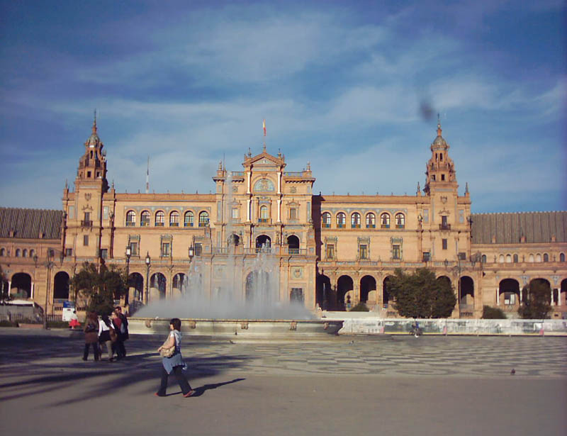 fuente-central-plaza-espana-sevilla